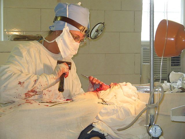 В Азове лор-врач подозревается в смерти пациента по неосторожности