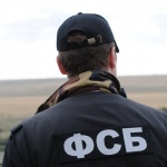 «Падайте даже в грязь, не бегите». ФСБ готовит россиян к атакам террористов