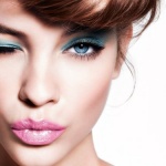 Ученые определили, как макияж влияет на успех в работе